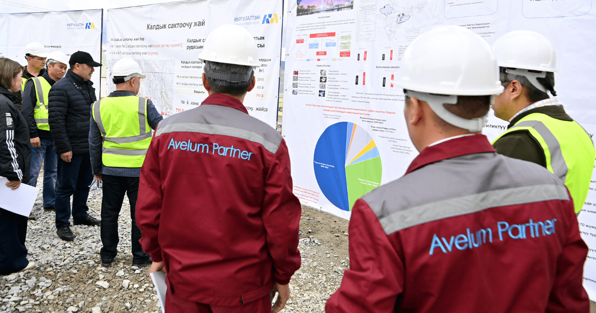 Неизвестной компании Avelum Partner отдали переработку хвостохранилищ «Солтон-Сары» — рудник посетил Садыр Жапаров