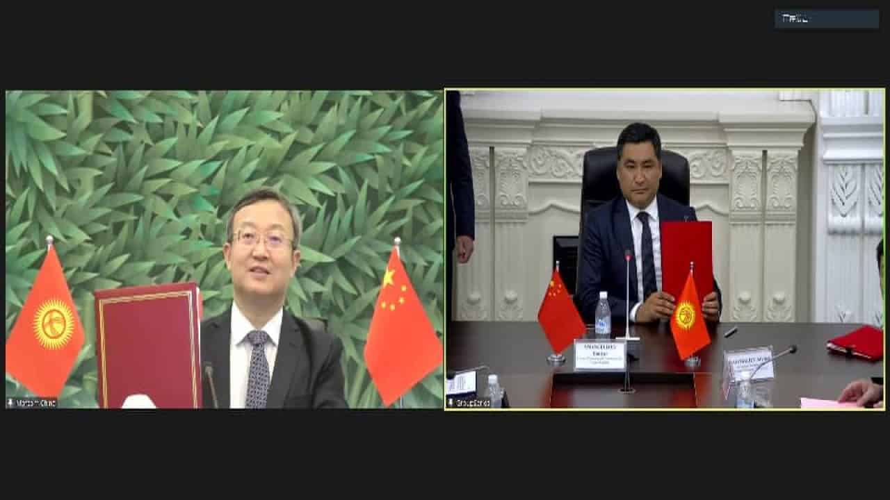 Кыргызстан и Китай подписали программу по торгово-экономическому сотрудничеству до 2030 года