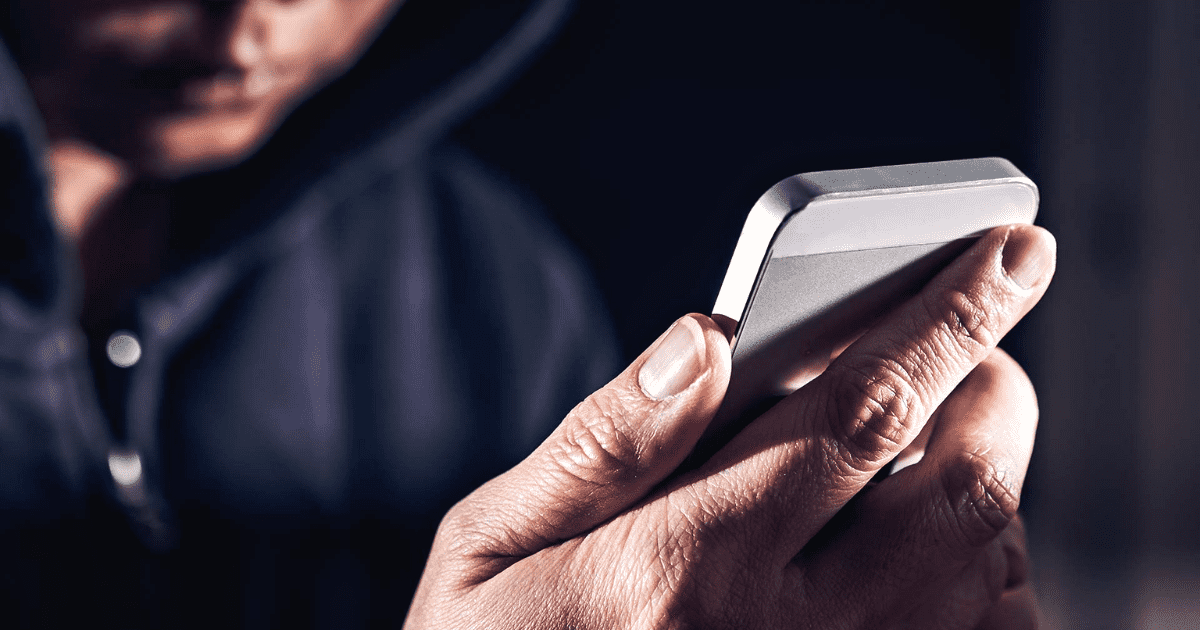 Обещают 10 тысяч сомов всем, кто поддержал открытие казино в КР — Нацбанк предупреждает о мошенниках