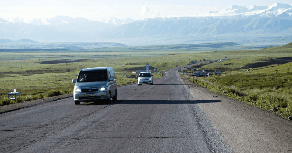 По дороге Бишкек – Ош запретили движение бусов и минивэнов – объяснили переходом на зимние шины