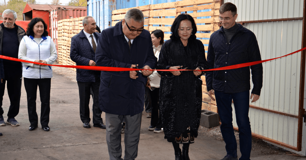 В Новопокровке открыли цех по производству корма для рыб