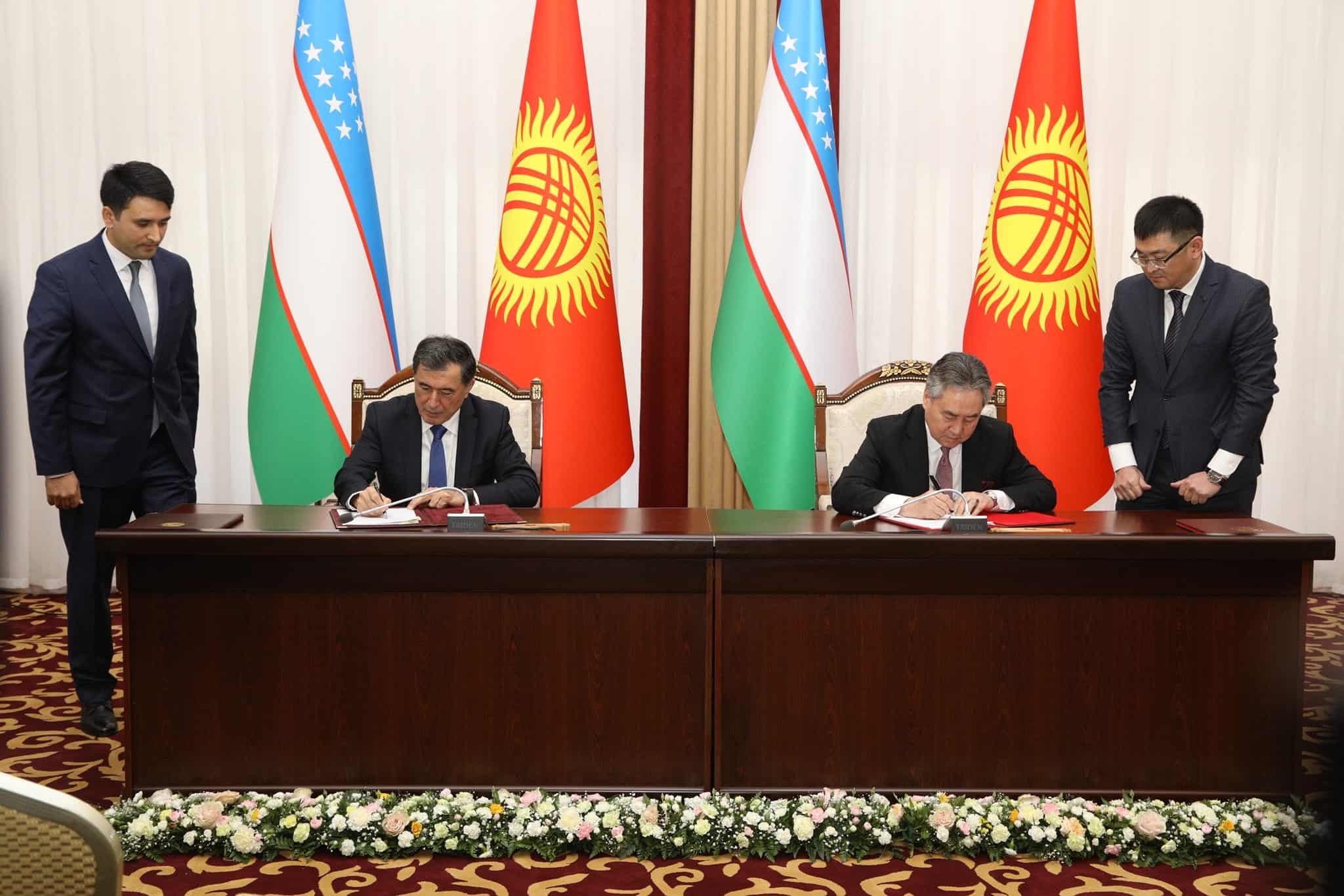 Главы МИД Кыргызстана и Узбекистана подписали соглашение по Кемпир-Абадскому водохранилищу