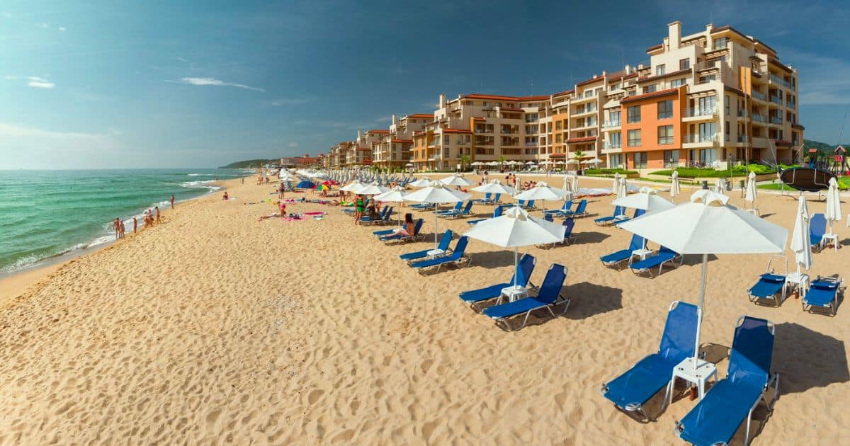 Готовится соглашение о трудоустройстве кыргызстанцев в Болгарии в сфере туризма