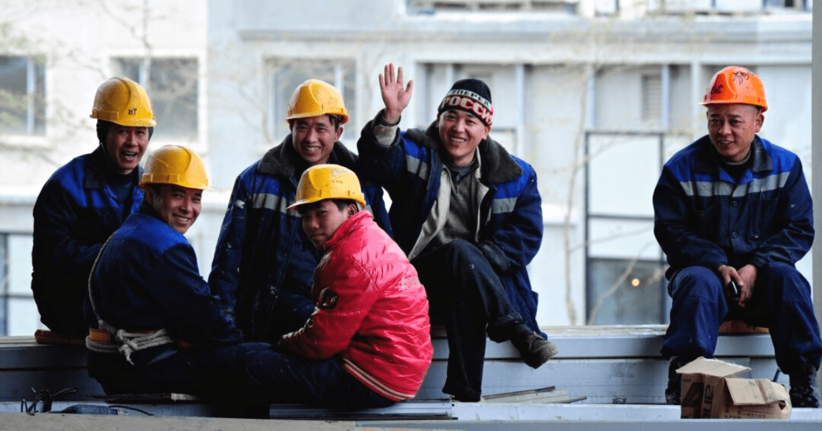 Замглавы кабмина поручил создавать в Кыргызстане ежегодно 150 тысяч новых рабочих мест