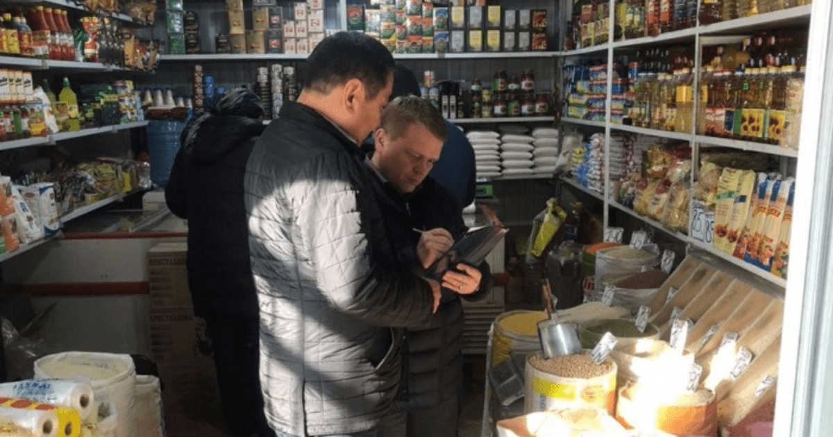 Антимонопольщики посетили Аламединский рынок в Бишкеке — Цены на продукты дрогнули и стали снижаться