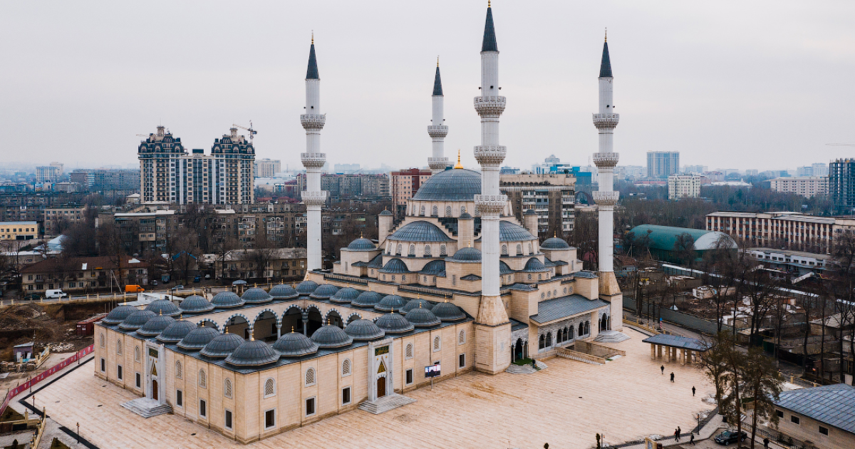 В июне кыргызстанцев ждет один дополнительный выходной